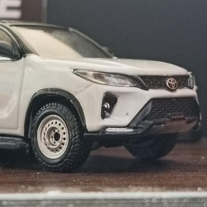 Velg Kaleng Diecast 11.4 Fortuner SUV