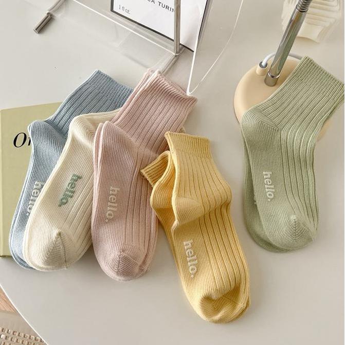 Kaos Kaki Fashion Wanita Polos Motif HELLO Warna Pastel Biru Cream Hitam Kuning Pink Garis Putih Pen