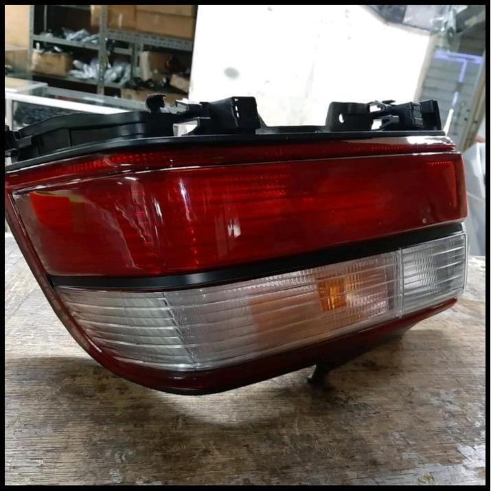 TERBARU LAMPU BELAKANG STOP LAMP COROLLA GREAT 
