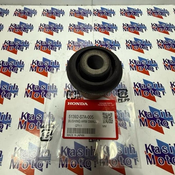 BUSHING ARM KECIL BUSHING LOWER ARM SAYAP DEPAN BESAR STREAM 2002-2006 JAPAN