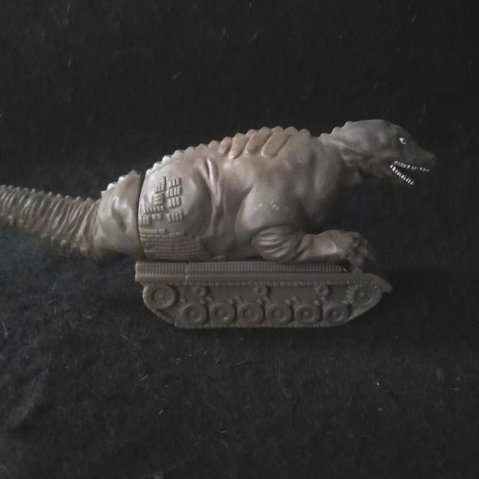 New  Bandai 6 Cm Ultra Monster Series Dino Tank