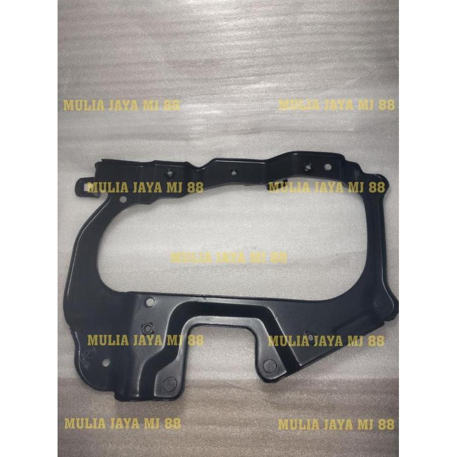 Bracket Dudukan Lampu Depan Truk Fuso Mata Kucing 6D40, 6D22, 8Dc Restock