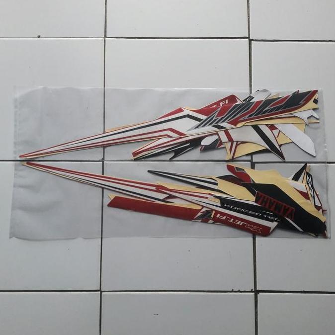 stiker motor xeon rc 125 2014 merah