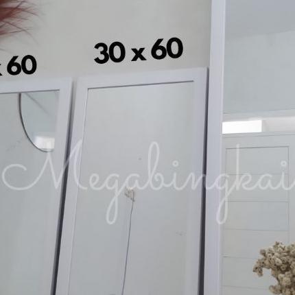 Cermin Dinding Minimalis Gantung
