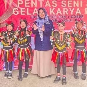 Best Seller Baju Adat Dayak Anak Laki-Laki/Wanita Karnaval/Pentas Tari/Kartini