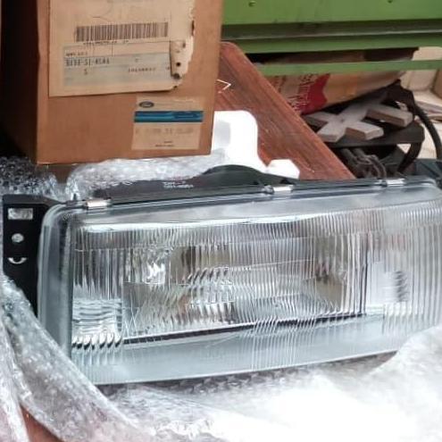 Ford Genuine Parts Lampu Besar Kiri Ford Laser Gala B499510L0