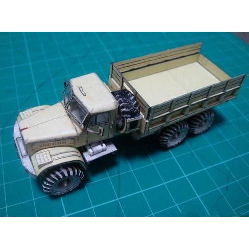 (Mainan Kertas) DIY Papercraft pola Kendaraan Truk Pengangkut Kraz 255 Brown Color 1:43