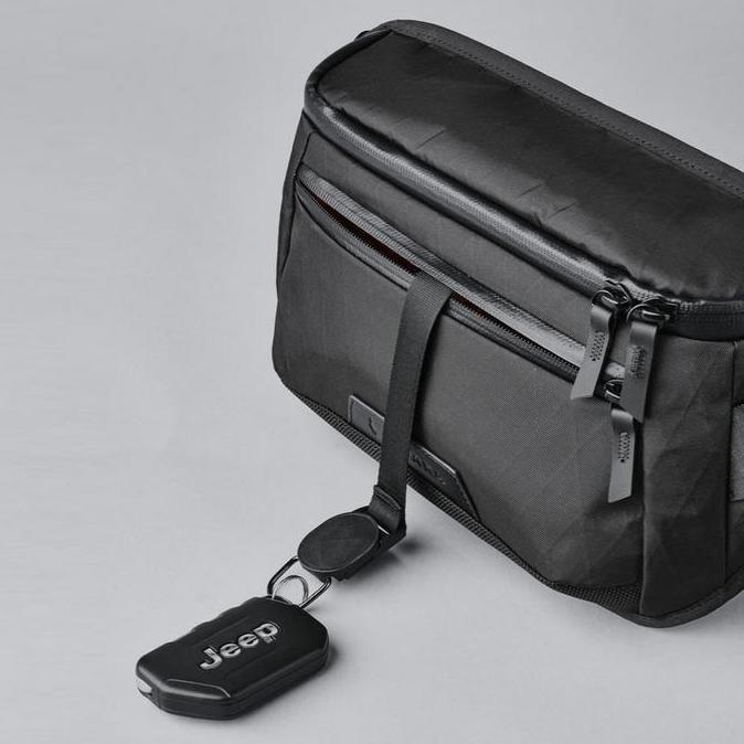 Tas Selempang Pria Alpaka Bravo Sling Mini V2 (5L, Fit An Ipad Mini 6)