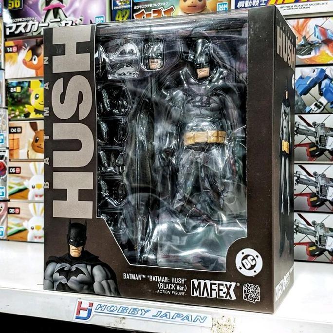 MAFEX 126 - Batman Hush Black Version