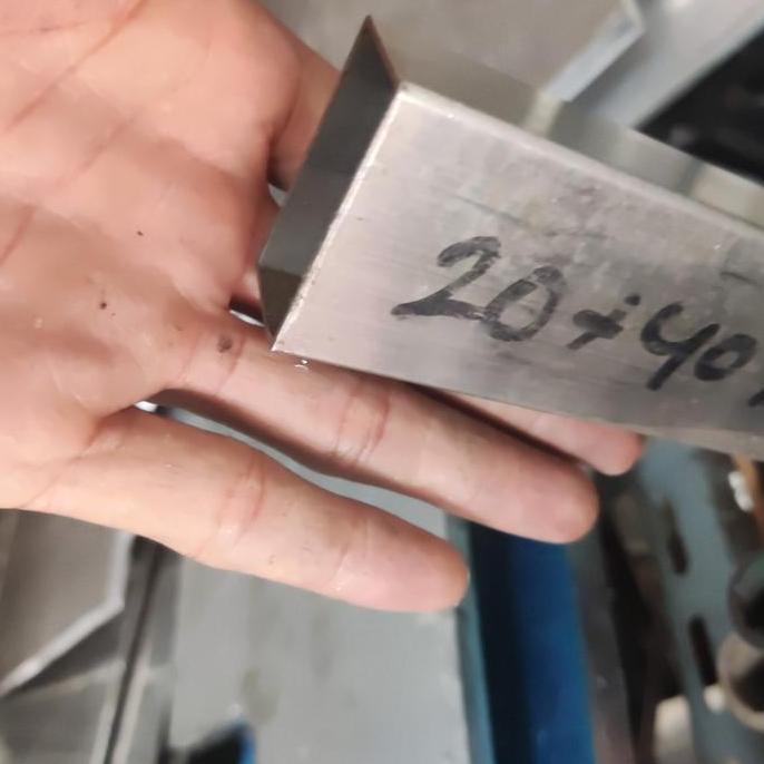 hollow stainless 304 20 x40 tebal 2mm x1350mm