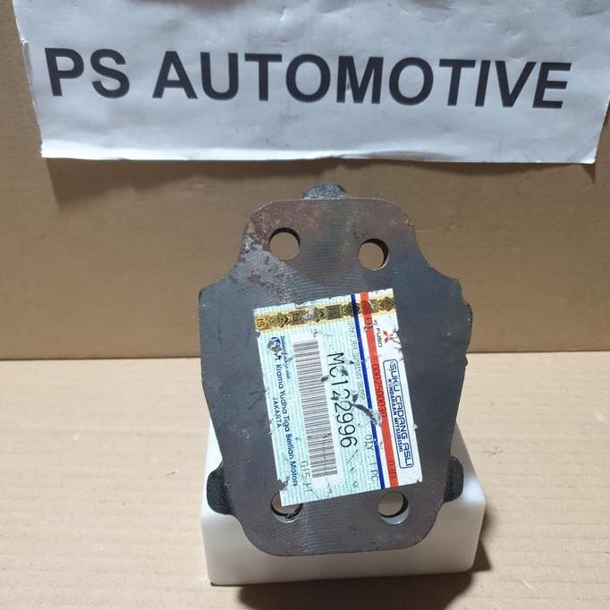 Oto Hanger Helper Belakang Mitsubishi Canter Rh Original Mc122996