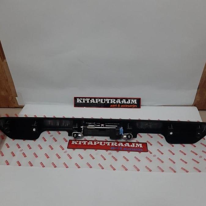 handle pintu bagasi granmax / handel pintu bagasi belakang granmax