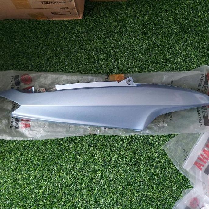Cover Body Belakang Kanan Mio old Sporty Biru Muda Biru Telor Asin Ori YGP Kode 5TL-P3