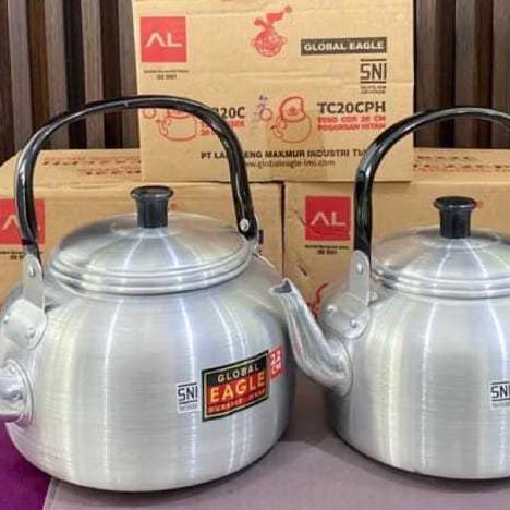 Alumunium Teko Air Minum Cor Global Eagle Gagang Hitam Bahan Alumunium Ukuran 16, 18, 20, 22, 24, 26