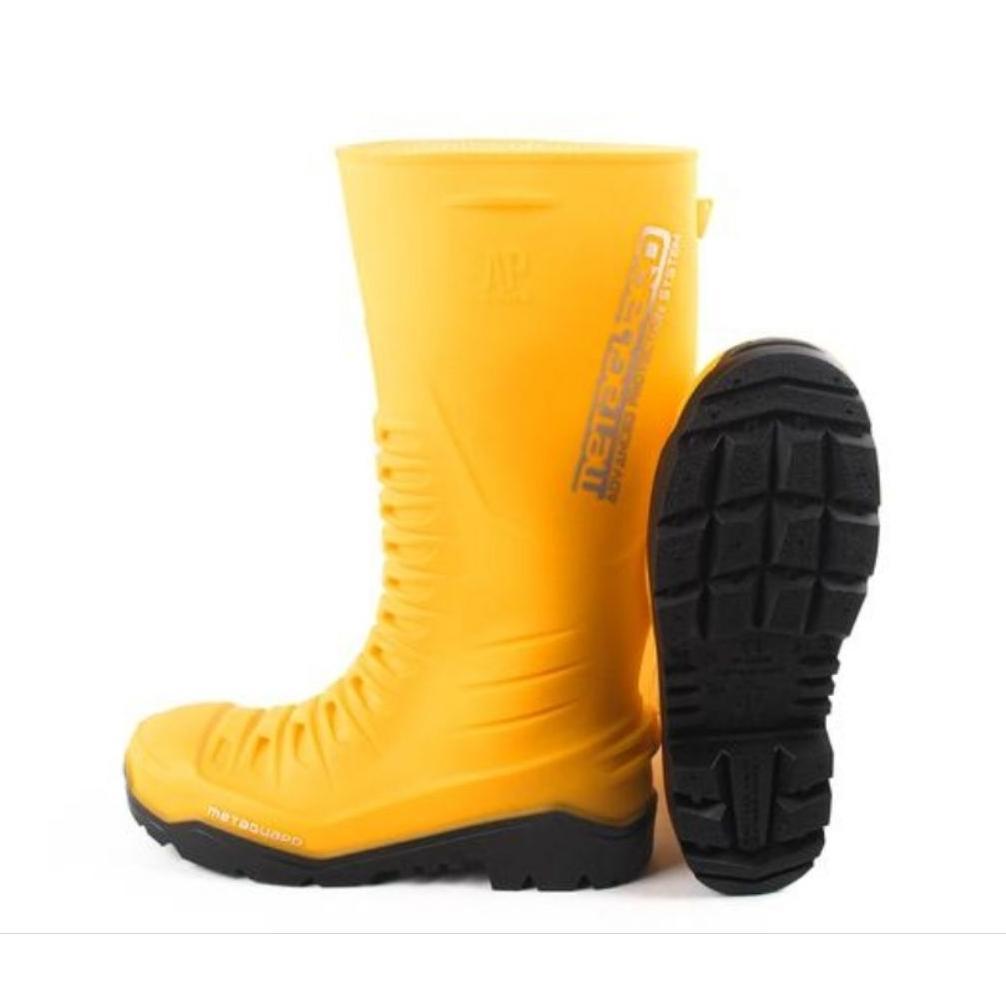 Sepatu boot Safety Ap Metaguard produk Original Ap Boots ada besi diujung sepatu