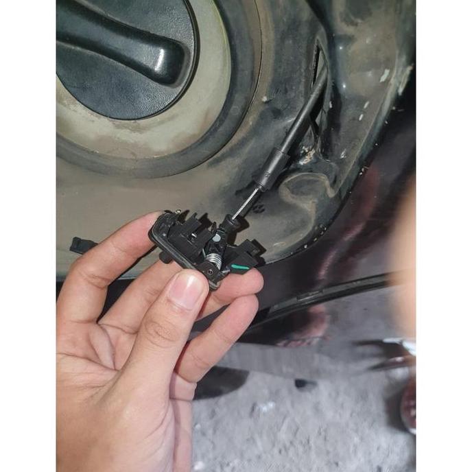 Promo Datsun Go Lock Rod Tonjokan Knob Pembuka Tutup Tangki Bensin Nissan Diskon