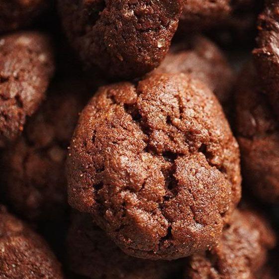Abbrustolito- Le Biscuit Crunchy Belgian Chocolate Chip Cookies - Ala Famous Amos