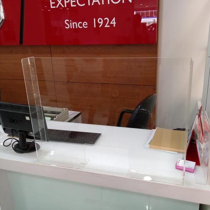 akrilik penyekat /pembatas meja kantor/kasir (60cmx60cm)