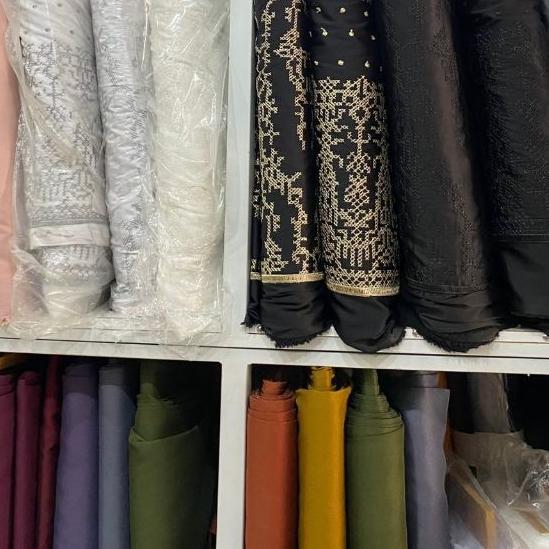 Kain Armani Silk Bordir Hitam Putih Premium - Bahan Gamis Mewah Wanita - Kain Bordir Elegan Untuk Dr