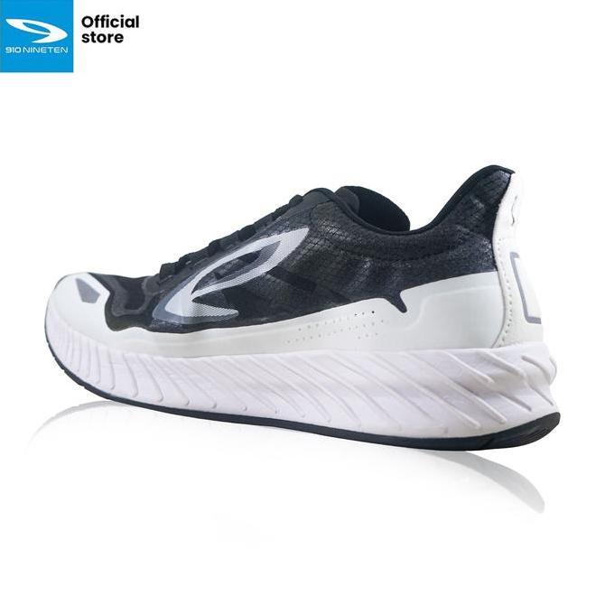 910 Nineten Geist Ekiden Sepatu Lari - Hitam/Putih
