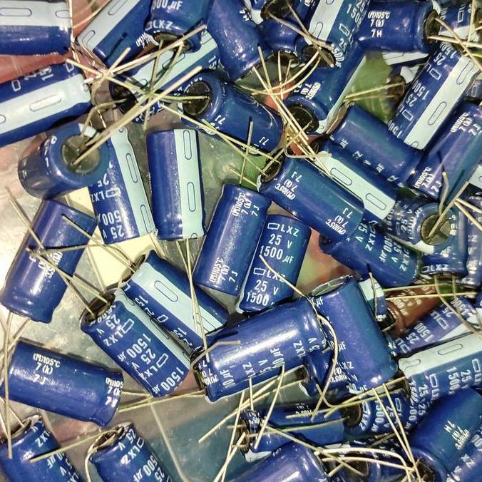1500UF 25V 1500 1.500UF 1.500 25 ELCO CAPACITOR ELKO KAPASITOR POLAR D'90