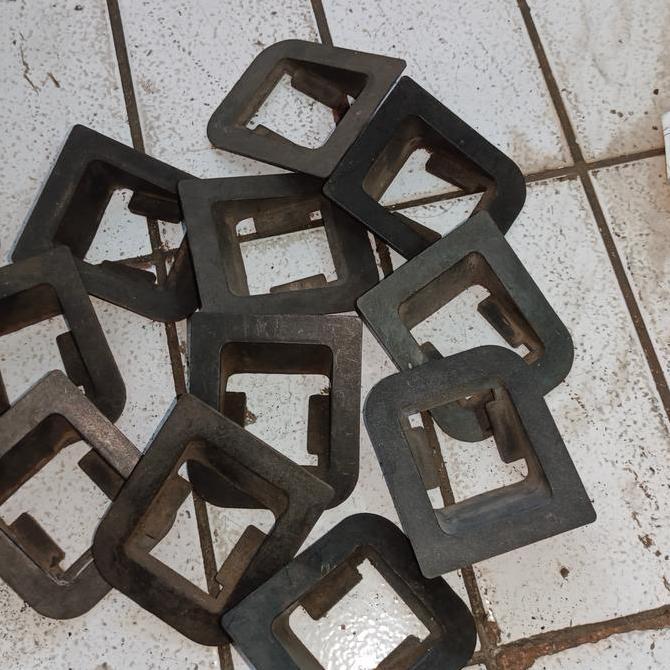 PLASTIK COVER JOK BELAKANG VESPA EXCEL ORIGINAL BEKAS UTUH CAKRA
