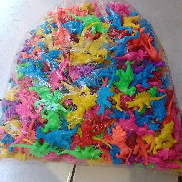 HEMAT 500 GRAM (-+150 PCS ( PATUNG DINOSAURUS KILOAN MAINAN WARNA CERAH BISA BERDIRI HARGA GROSIR
