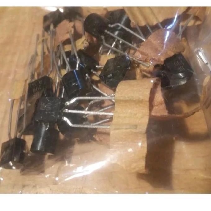 TRANSISTOR BF 199 BF199 F199 NOS MIU MOTOROLA SAF12