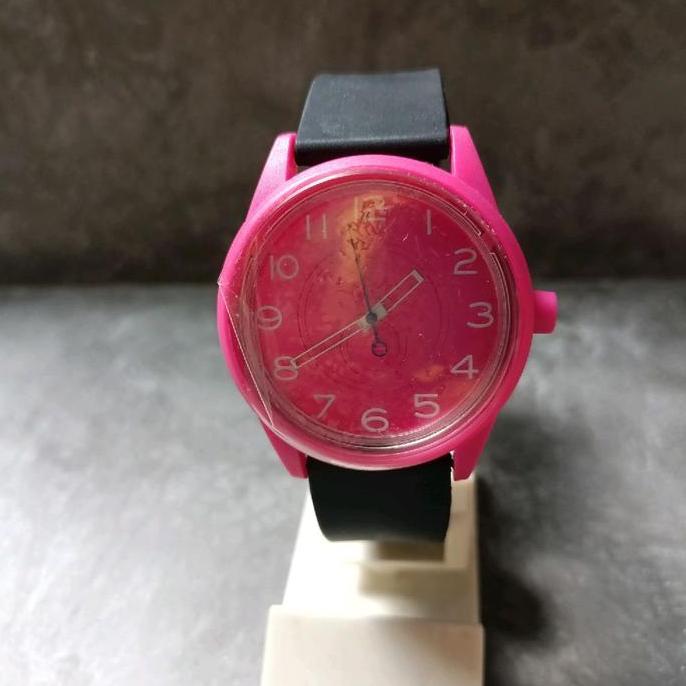 Jam Tangan Pria Q&Q QnQ Smile Solar Hitam RP00J047Y Custom Original