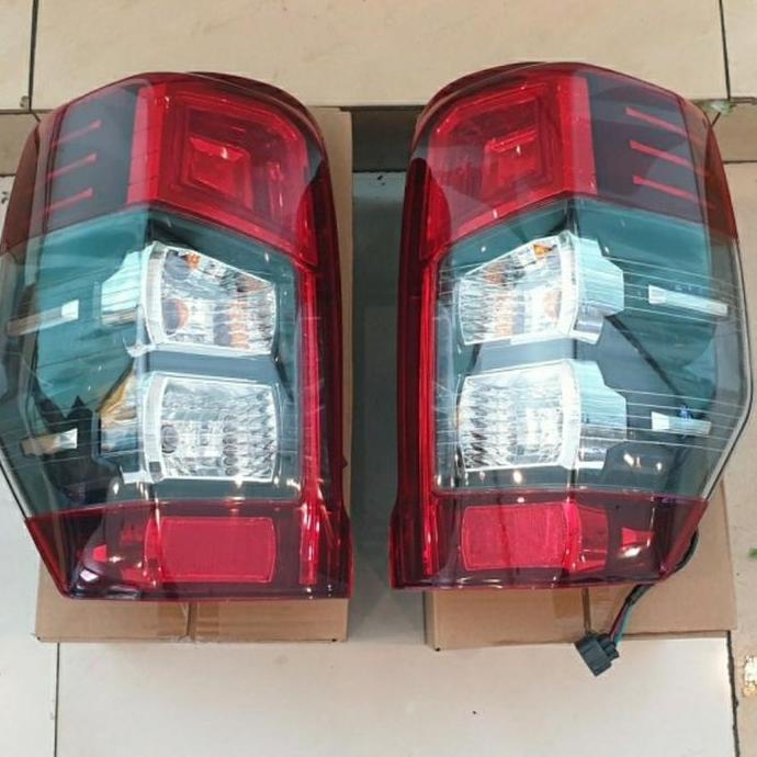 Hannauma / lampu stop lamp belakang all new triton GLS HDX 2020-2021 HID Diskon