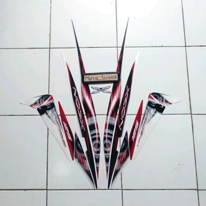 STRIPING / STIKER YAMAHA XEON 125 KARBU 2011 2012 WARNA PUTIH