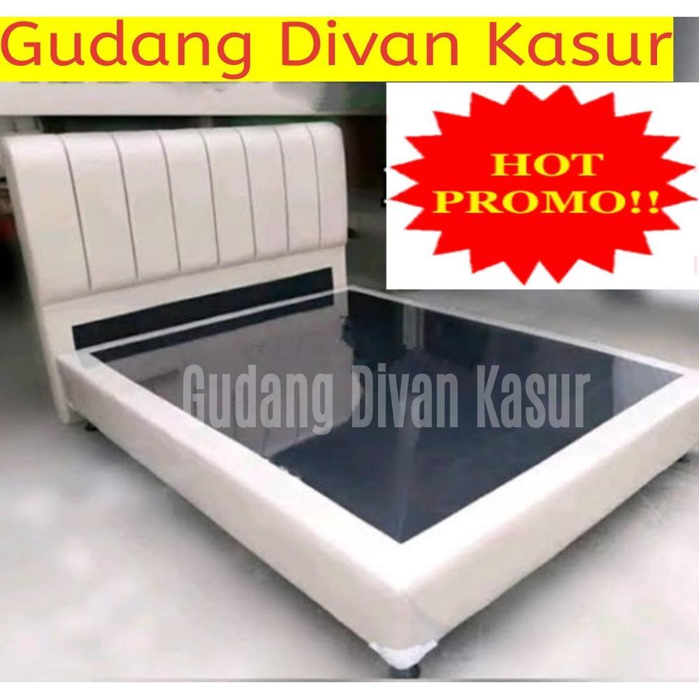 Divan Ranjang Kasur Sandaran Salur Kayu Mangium