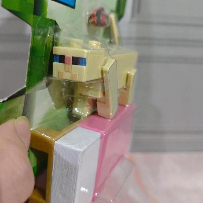Mattel Minecraft Persian Cat Figure