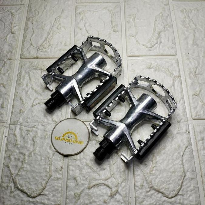 Pedal As Besar 9/16 ETERNA Alloy Silver Untuk Crank Gir Piringan Tengah As BB Kotak Dan HT2 Model Ja