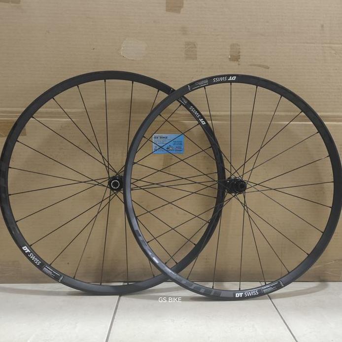 DT SWISS XRC-1250 SPLINE 27.5" CARBON DT Swiss 240 Hub Freehub Centerlock HG Ratchet Wheelset Sepeda