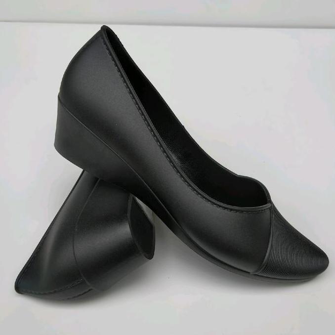 Hels- Sepatu Pantofel Wedges Nita Fuhaha Tj-710 Hak Datar Hitam Karet Hils Jelly Shoes