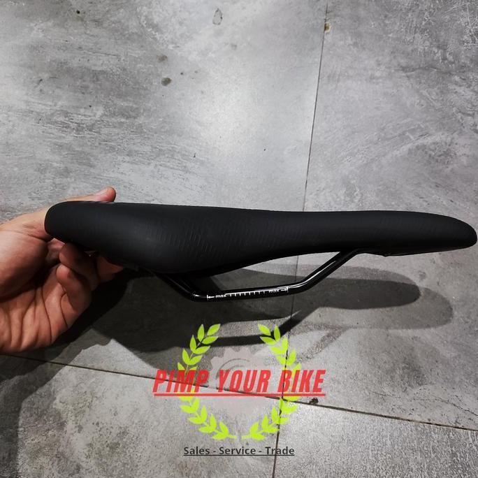 Promo Saddle Dominate Black 142mm by DDK Black dark Green Diskon