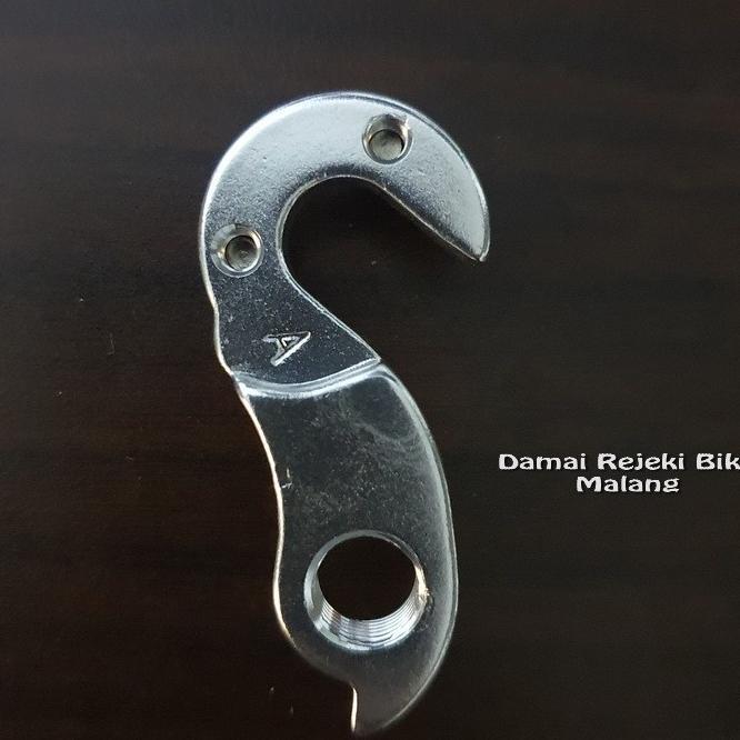 Rear End Polygon Premier, Heist, Broadway, Path, Cozmic, Xtrada - Rd Hanger