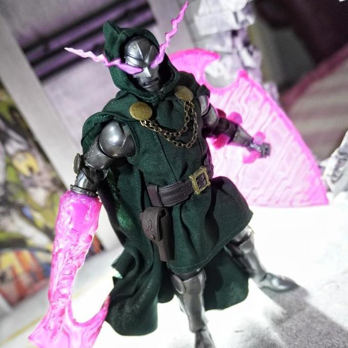 EFFECT DR DOOM COSMIC BLADE & SHIELD PHG99