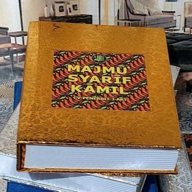 Promo Majmu Syarif Kamil Saku Buku Ukuran 7X10Cm 368 Halaman Fadilah Hari Jumat Surah Ayat Al-Qur'An