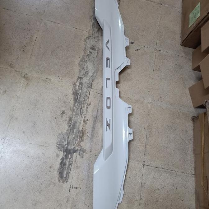 Trunklid / Trun Klid / List Trunklid Bagasi Avanza Veloz 2022 Original Baru