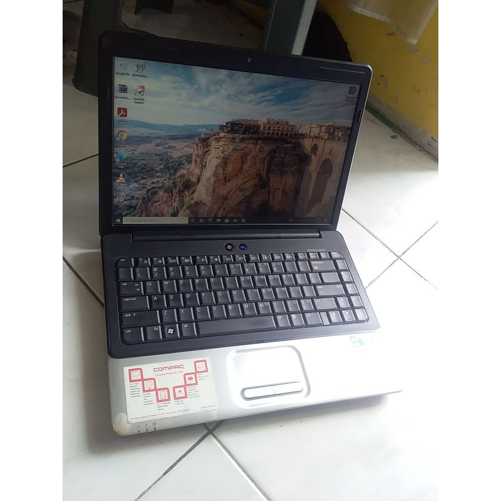 seken laptop compaq i3 ram 4 giga hdd160 giga
