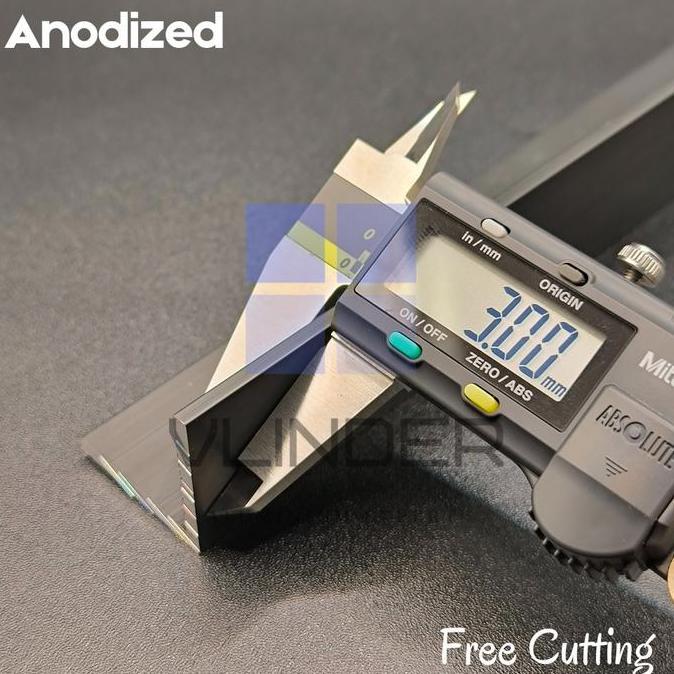 Antimateri- Siku Aluminium  30 Mm X 30 Mm, T. 3.0 Mm