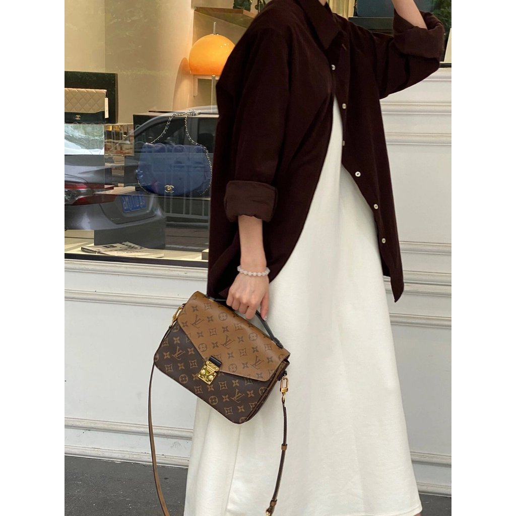 100% authentic/Box + dust bag new EAST West vintage chain messenger bag,single shoulder crossbody ca