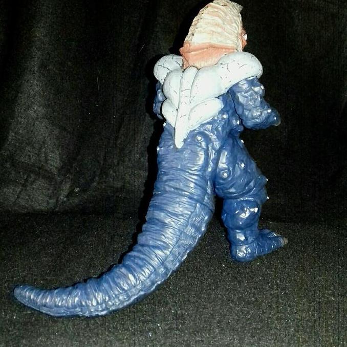 Ultra Monster Series 16 Cm Golza by Bandai 1996