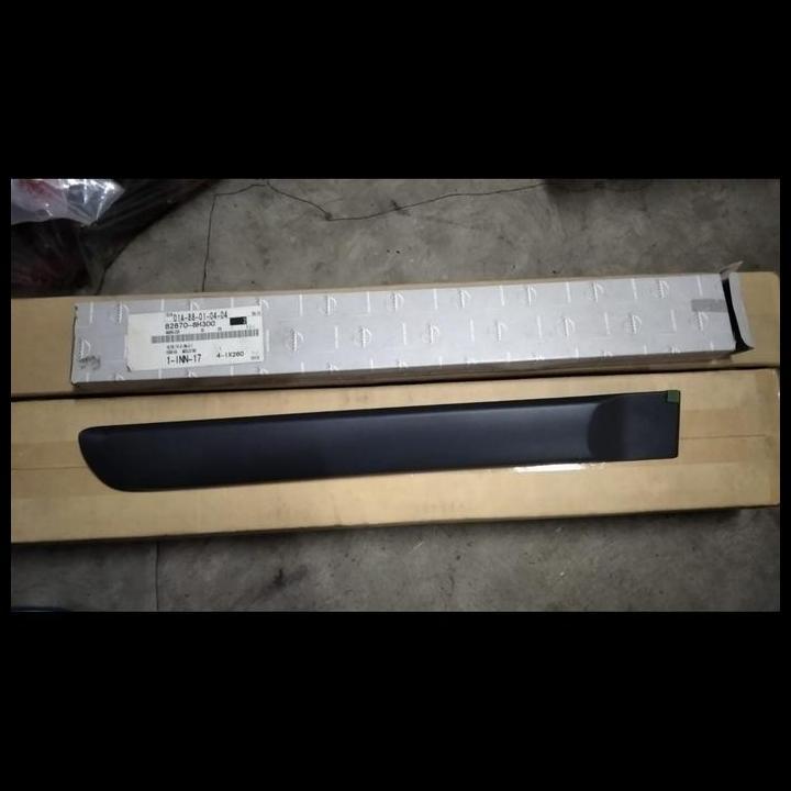 BEST DEAL MOULDING PINTU BELAKANG NISSAN XTRAIL T30 82870/71-8H300 ORISINIL 