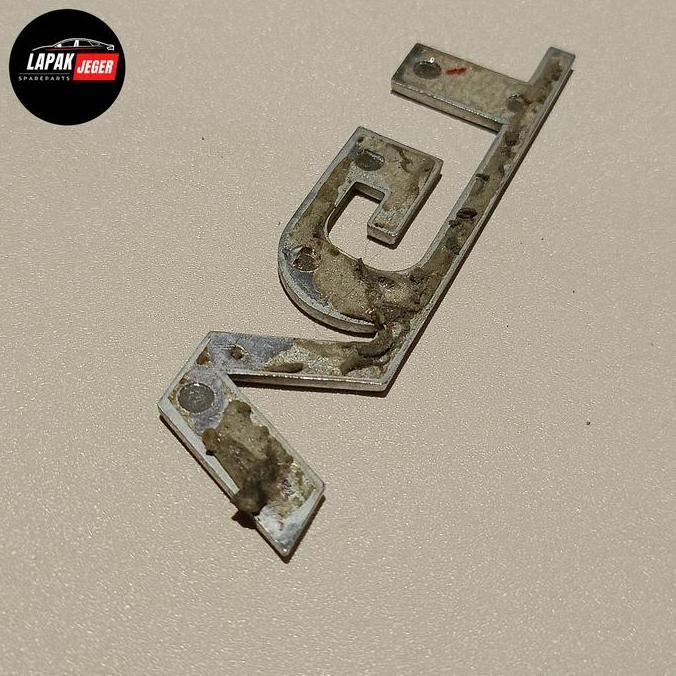 emblem VGT Pajero sport bekas KM904162