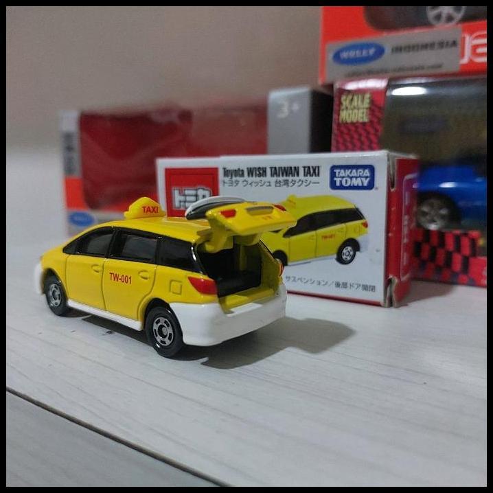 GRATIS ONGKIR TOMICA TOYOTA WISH TAIWAN TAXI SKALA 64 