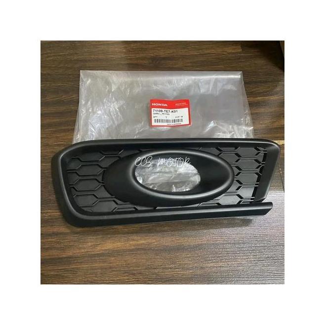 Garnish Fog Lamp Mobilio 2014 Kiri