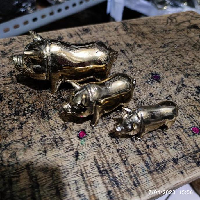 TERBARU - patung babi emas bahan logam kuningan